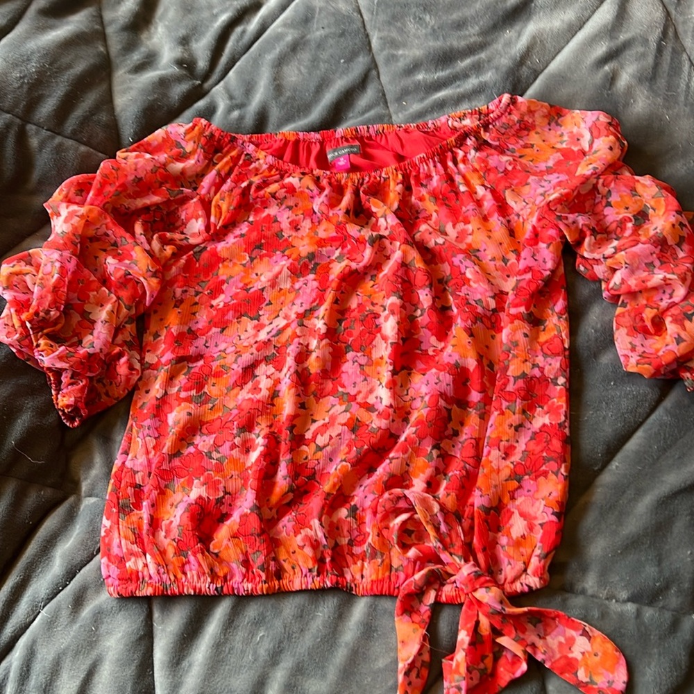 Vince Camuto Blouse Size Medium